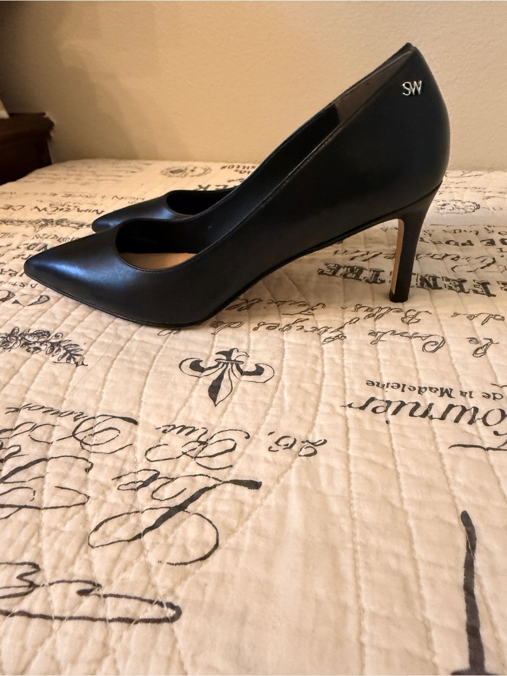 Stuart Weitzman Black Pointed Toe Leather Pumps Heels Size 8 - Picture 4 of 13